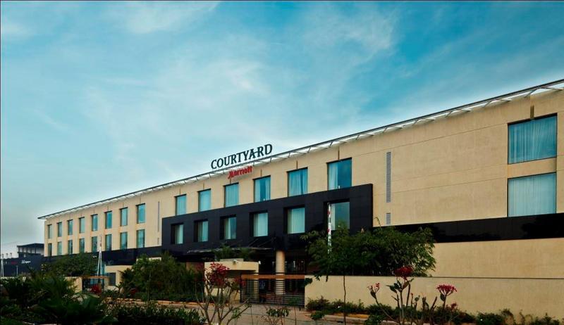 高知机场万怡酒店 尼杜巴塞莱 外观 照片 Country Yard Hotel